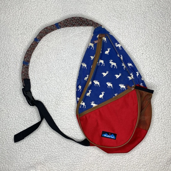 Kavu Red White Blue Elk Cross Shoulder Back - Picture 1 of 5